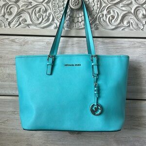 Near perfect MK tote in aqua / ocean